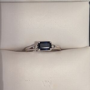 Sapphire ring size 5
